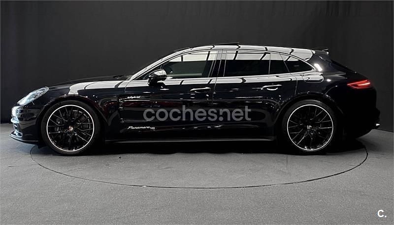 Negro Usado 2020 Porsche Panamera 4 Sport Turismo Berlina | 77.000 € (Buen precio) - Imagen 1/4