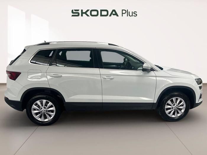 Usado Skoda Karoq Selection 150 CV (110 kW) 2024 Blanco SUV
