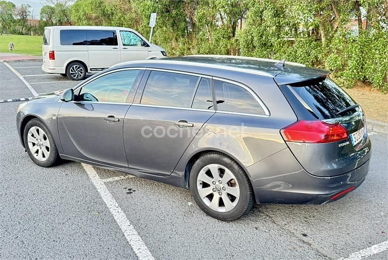 Gris / plata Usado 2011 Opel Insignia Cosmo Familiar | 6500 € (Precio justo) - Imagen 1/4