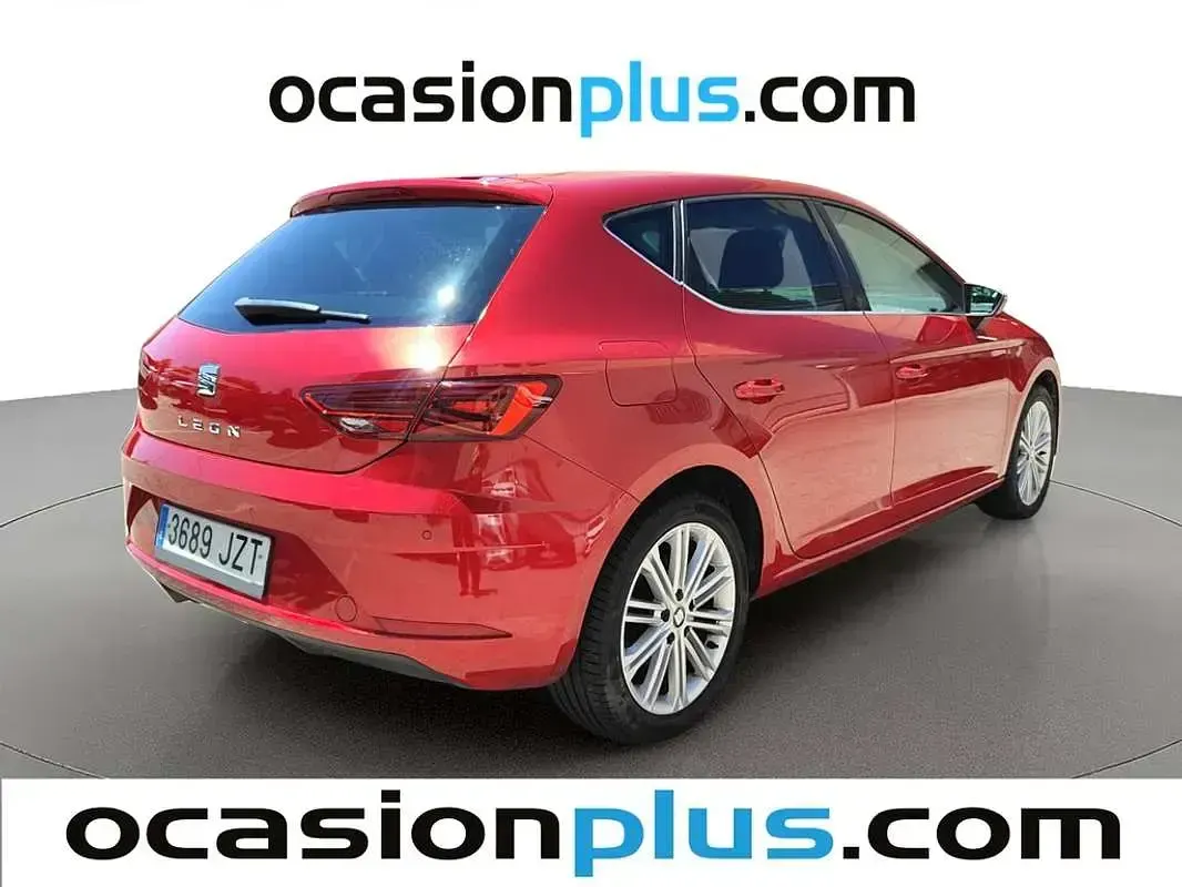 Usado Seat Leon XCELLENCE 125 CV (91 kW) 2017 Rojo Utilitario