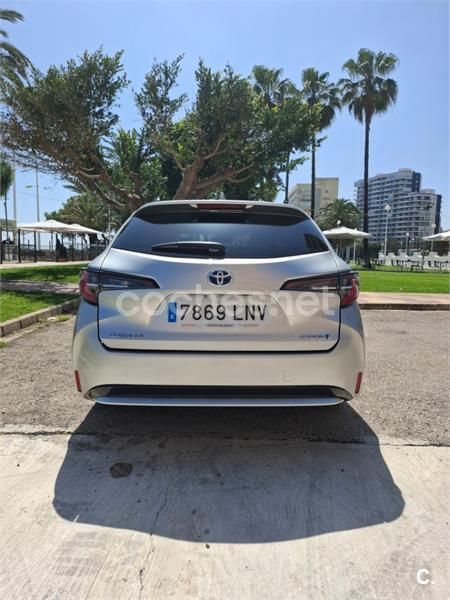 Usado Toyota Corolla Active 122 CV (89 kW) 2021 Gris / plata Familiar