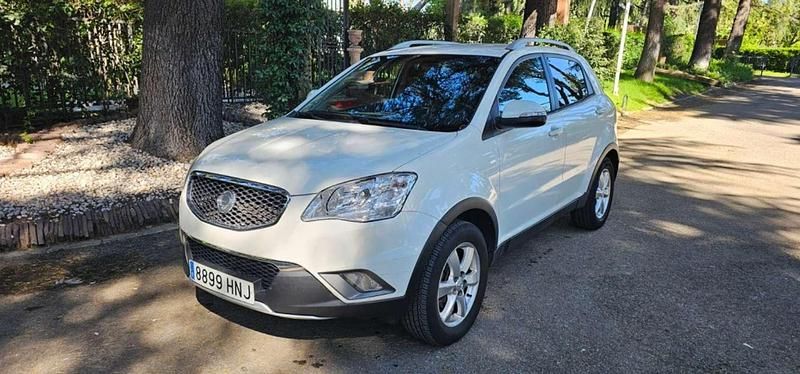 Usado Ssangyong (KGM) Korando Limited 150 CV (110 kW) 2012 Blanco SUV