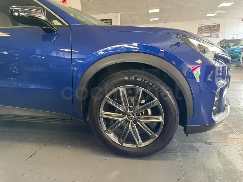 Usado Lexus LBX 136 CV (100 kW) 2025 Azul SUV