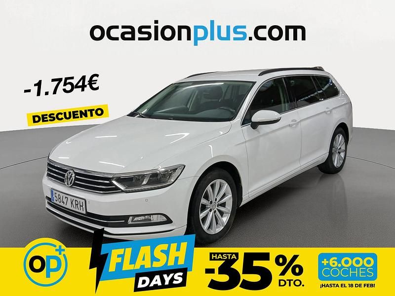 Usado VW Passat Advance 120 CV (88 kW) 2018 Blanco Familiar