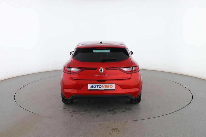 Usado Renault Mégane IV LIMITED 141 CV (103 kW) 2019 Rojo Utilitario