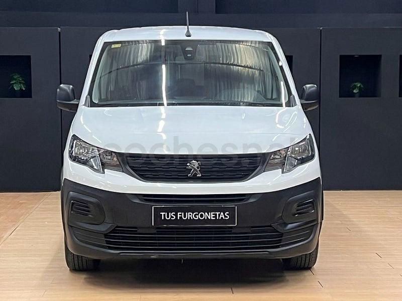 Usado Peugeot Rifter Active 100 CV (73 kW) 2021 Blanco Monovolumen