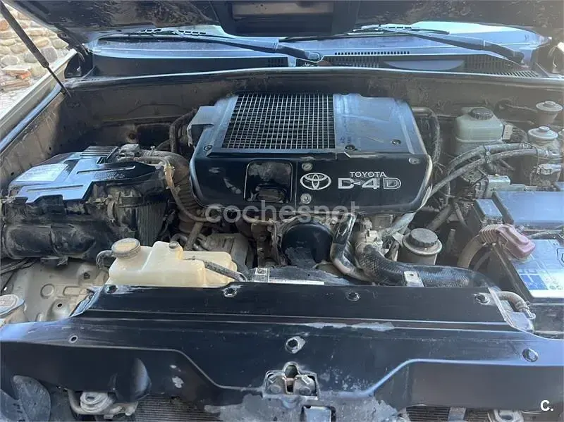 Usado Toyota Land Cruiser 173 CV (127 kW) 2007 Beige SUV