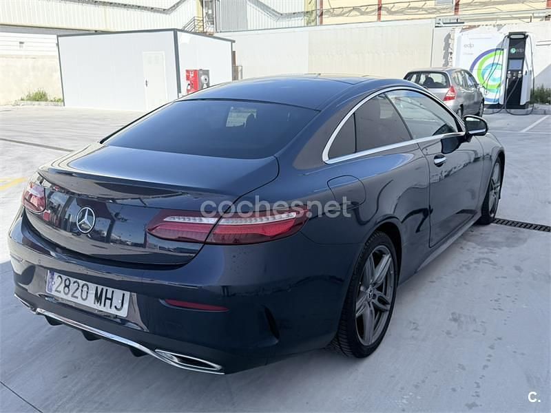 Usado Mercedes E220 194 CV (142 kW) 2019 Azul Coupe