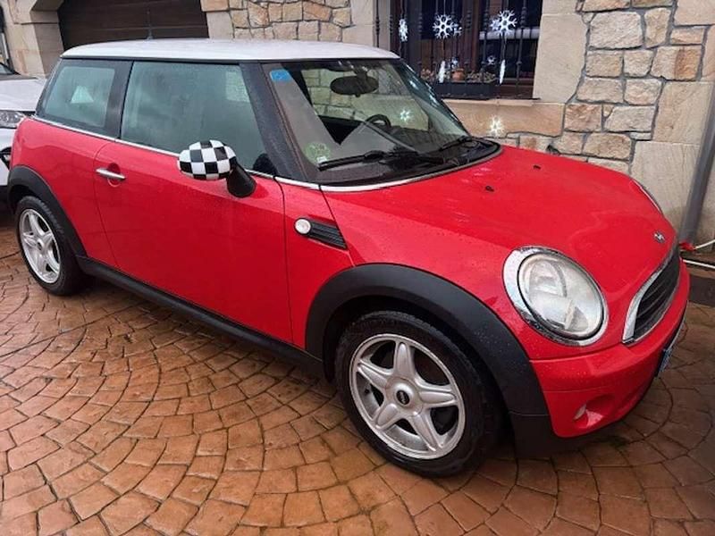 Rojo Usado 2007 Mini ONE Utilitario | 5500 € (Precio justo) - Imagen 1/4