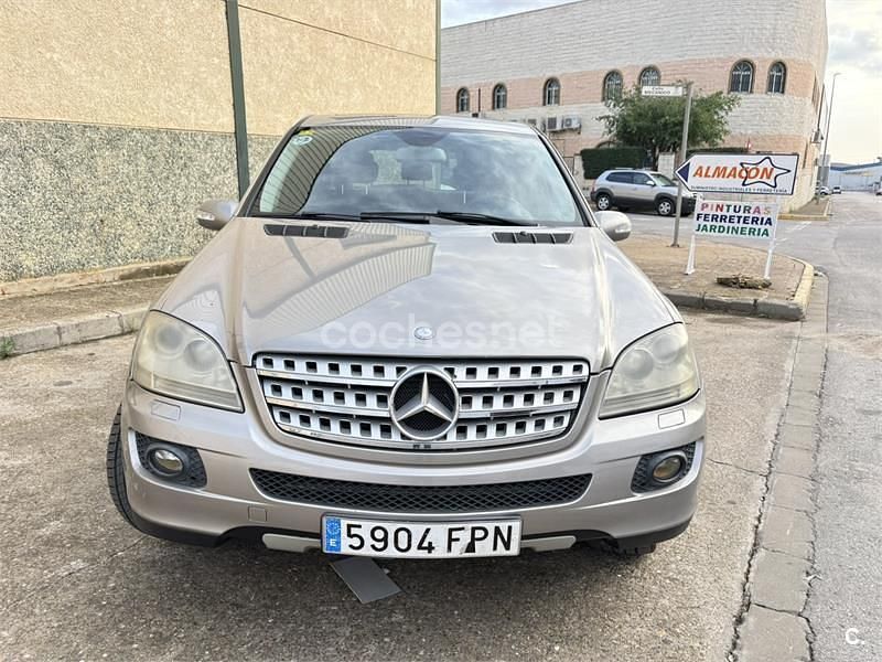 Usado Mercedes ML280 190 CV (139 kW) 2007 Beige SUV