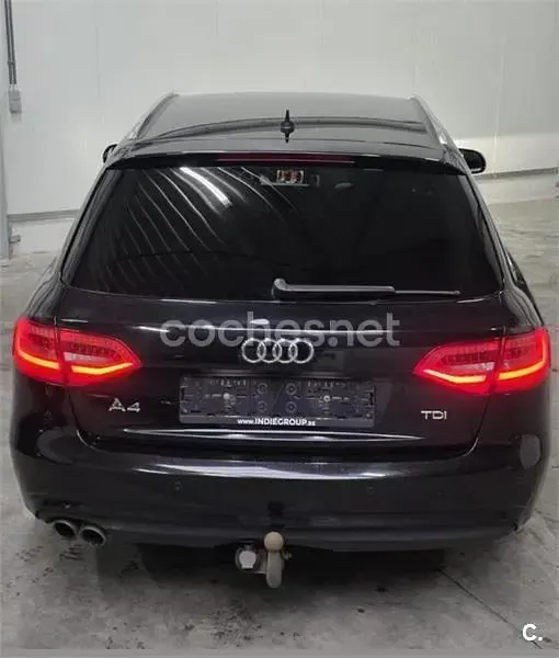 Usado Audi A4 136 CV (100 kW) 2014 Negro Familiar