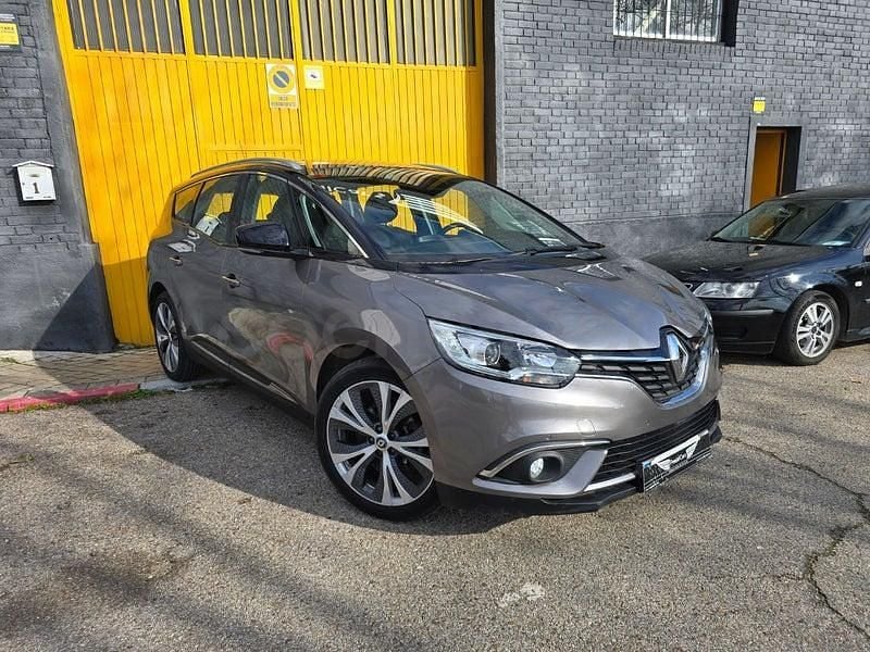 Usado Renault Grand Scénic IV Zen 110 CV (80 kW) 2018 Gris / plata Monovolumen