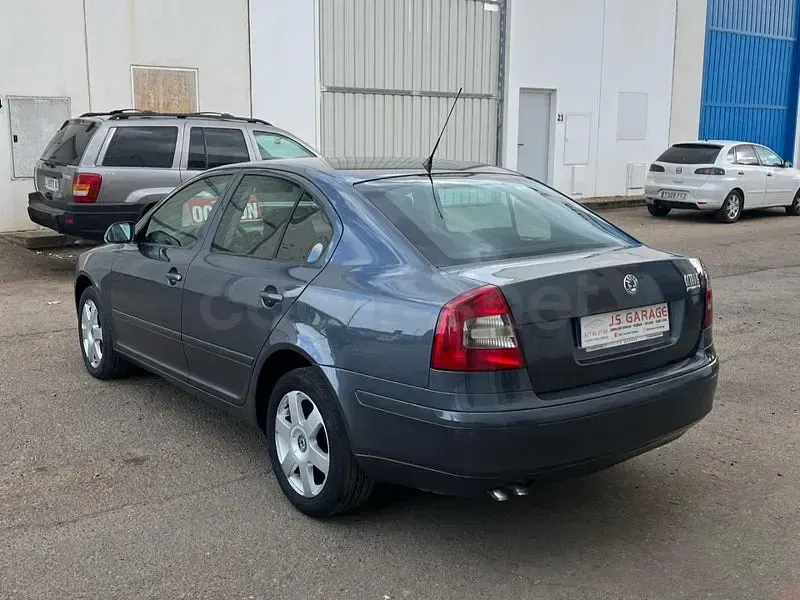 Usado Skoda Octavia 105 CV (77 kW) 2007 Gris / plata Berlina