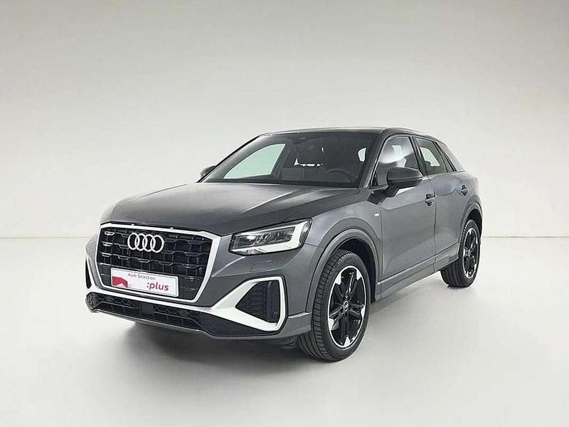 Usado Audi Q2 Ambiente 150 CV (110 kW) 2025 Negro SUV