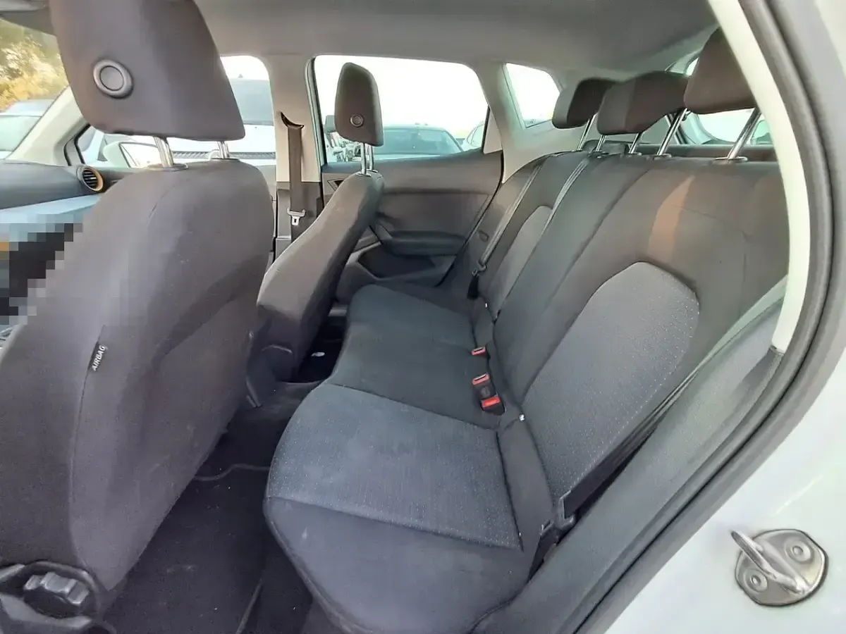 Usado Seat Arona Style 115 CV (84 kW) 2023 Blanco SUV