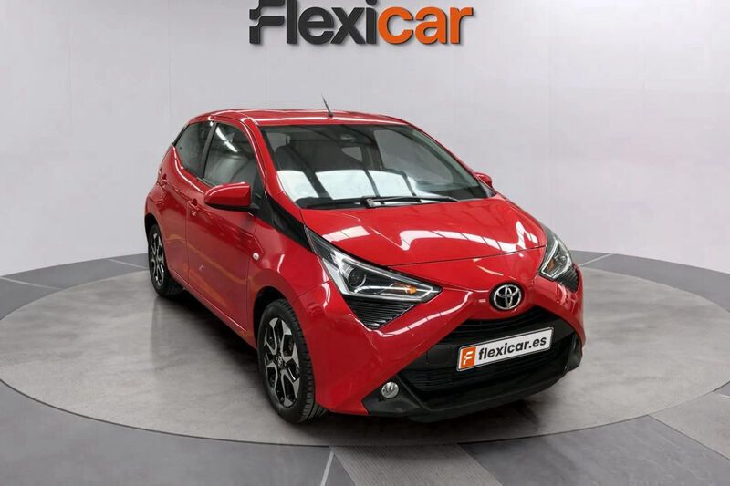 Rojo Usado 2021 Toyota Aygo x-style Utilitario | 8470 € (Super precio) - Imagen 1/4