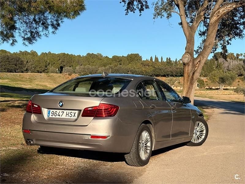 Usado BMW 520 Efficient Dynamics 184 CV (135 kW) 2013 Gris / plata Berlina
