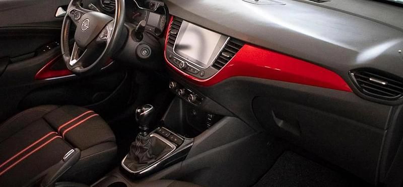 Usado Opel Crossland X GS Line 110 CV (80 kW) 2022 Nautic blue met SUV