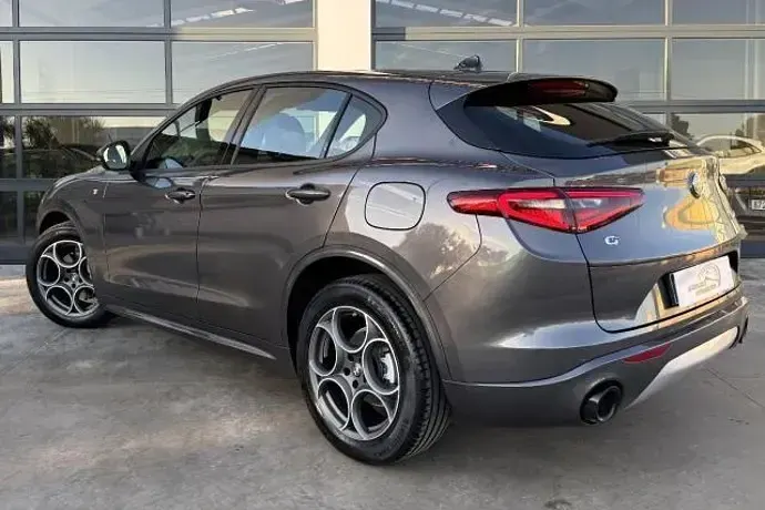Usado Alfa Romeo Stelvio Ti 210 CV (154 kW) 2022 SUV