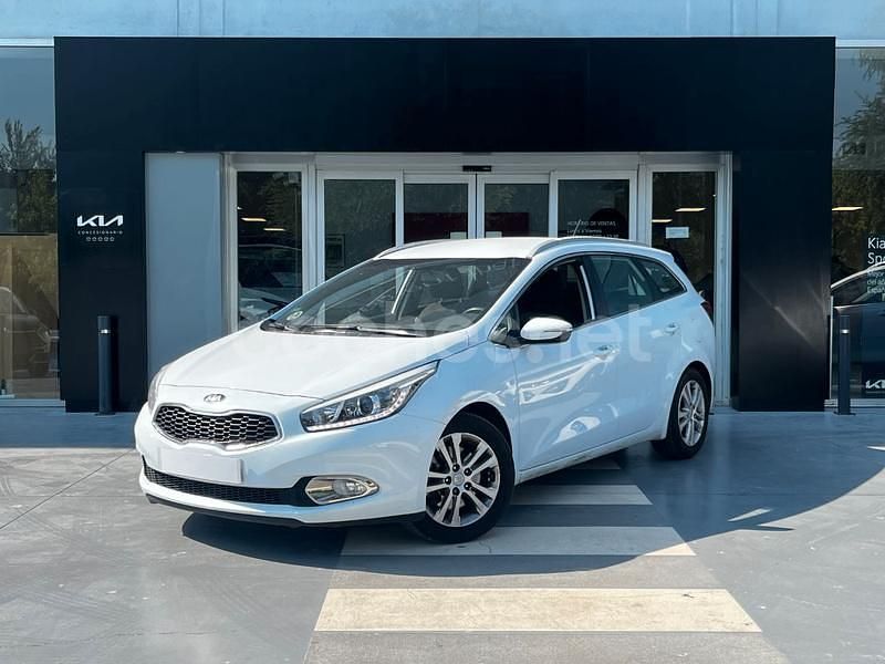 Blanco Usado 2015 Kia Ceed Sportswagon Familiar | 7500 € (Un poco caro) - Imagen 1/4