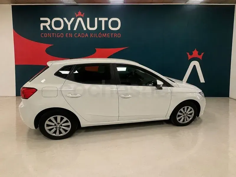 Usado Seat Ibiza Style 90 CV (66 kW) 2021 Blanco Utilitario