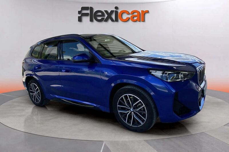 Azul Usado 2024 BMW X1 xLine SUV | 38.390 € - Imagen 1/4
