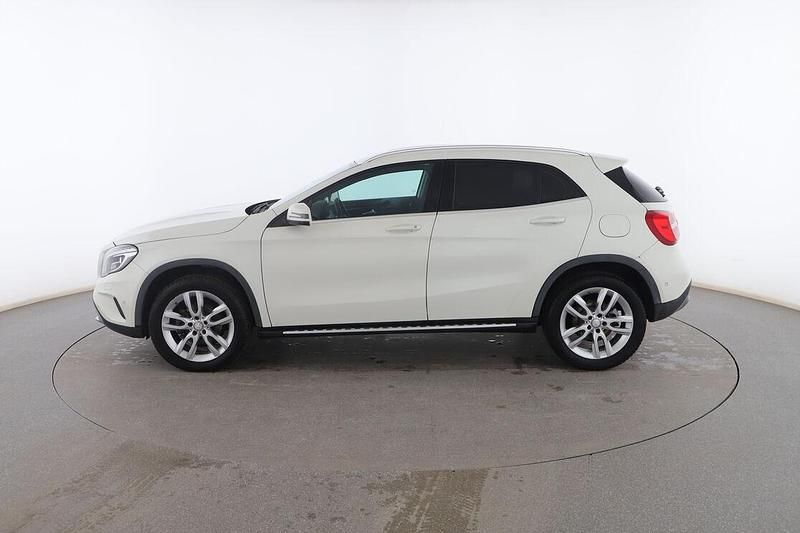 Usado Mercedes GLA200 Urban 135 CV (99 kW) 2016 Blanco SUV
