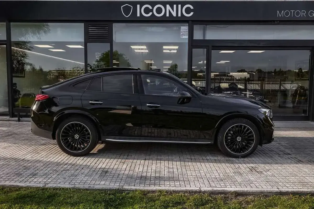 Usado Mercedes GLC300 269 CV (197 kW) 2025 Negro SUV