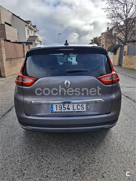 Usado Renault Grand Scénic IV Zen 160 CV (117 kW) 2019 Gris / plata Monovolumen