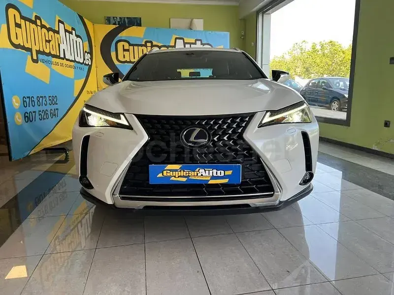 Usado Lexus UX Business Edition 184 CV (135 kW) 2022 Blanco SUV