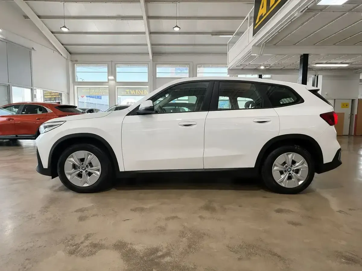 Usado BMW iX1 230 kW (313 CV) 2024 Blanco SUV