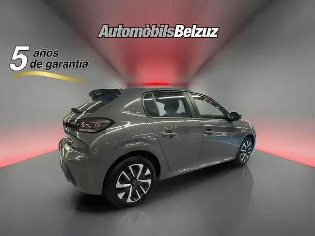 Usado Peugeot 208 Active 102 CV (75 kW) 2024 Gris Utilitario