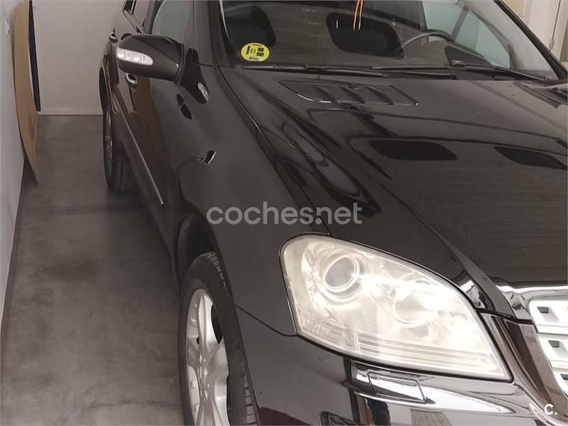 Usado Mercedes ML320 224 CV (164 kW) 2007 Negro SUV