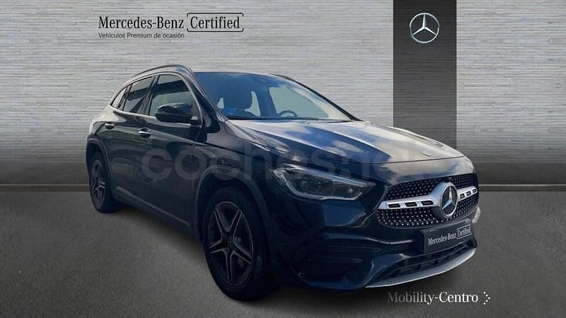 Usado Mercedes GLA250 AMG line 218 CV (160 kW) 2022 Negro noche SUV