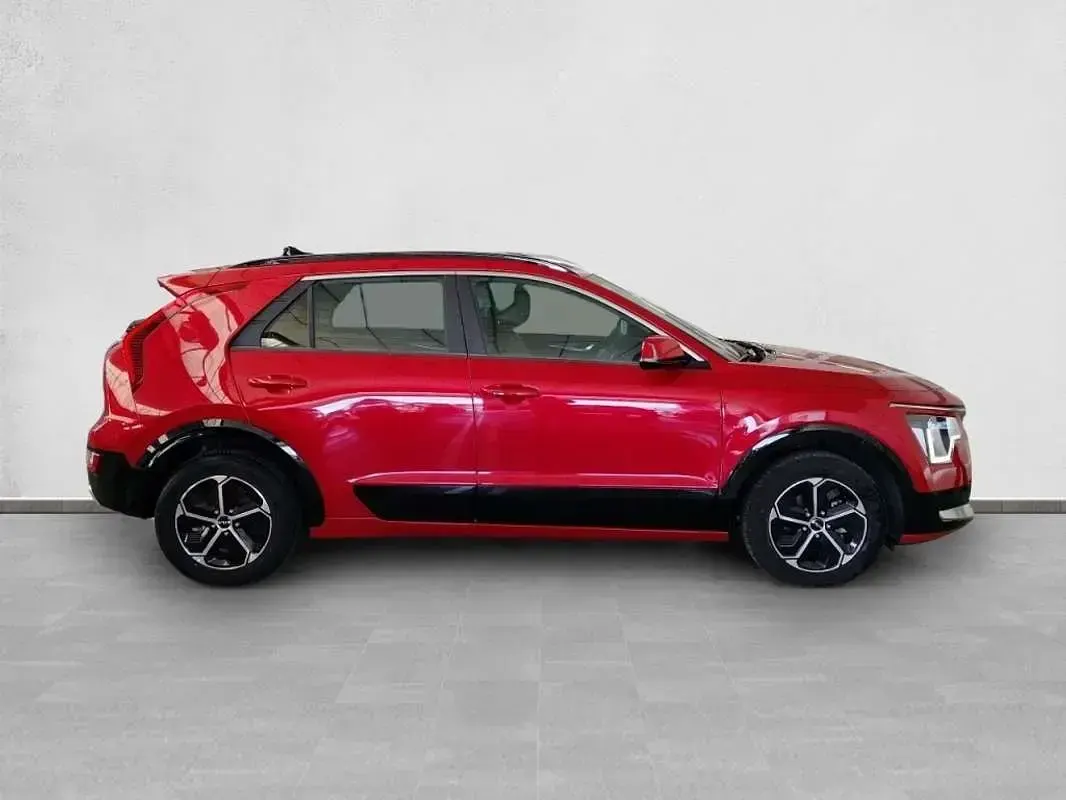 Usado Kia Niro 141 CV (103 kW) 2024 Rojo SUV