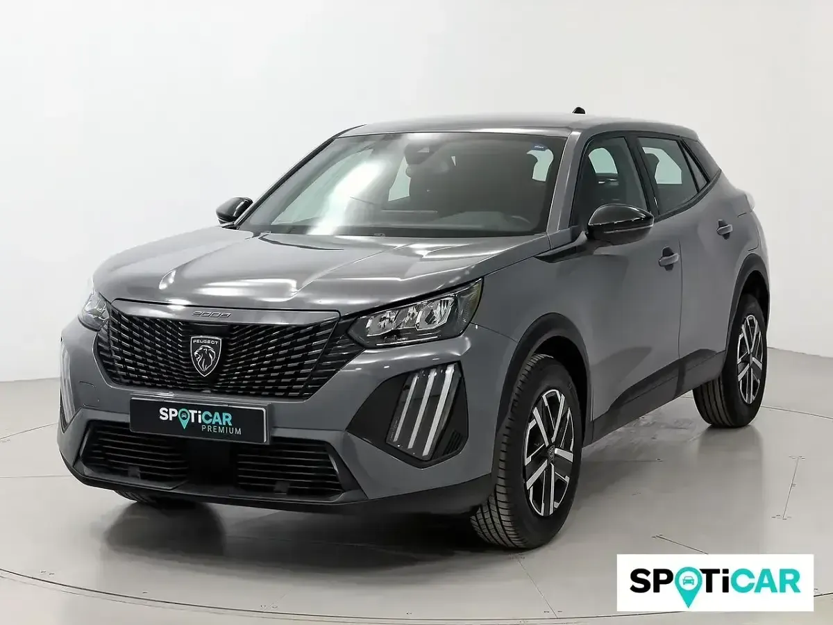 Usado Peugeot 2008 Active 100 CV (73 kW) 2024 Gris SUV