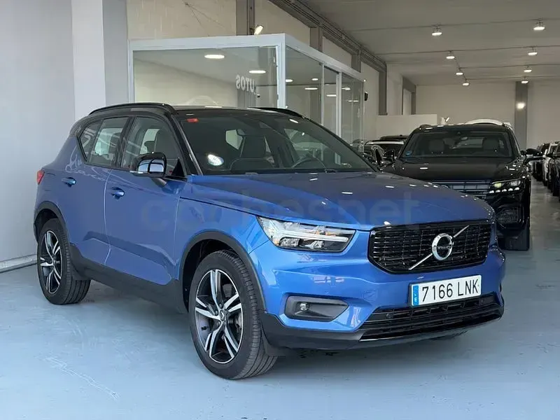 Usado Volvo XC40 R-Design 211 CV (155 kW) 2021 Azul SUV