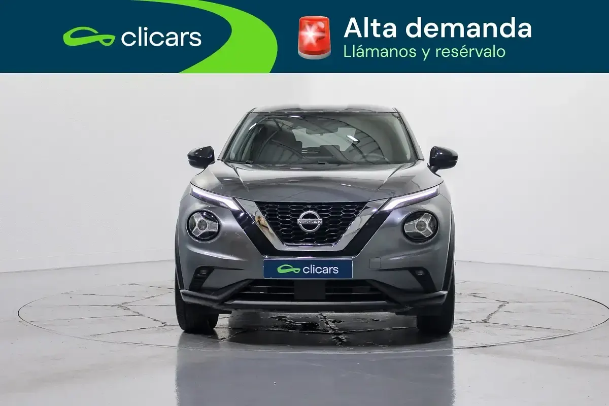 Käytetty Nissan Juke Acenta 114 HP (83 kW) 2024 Harmaa Katumaasturi