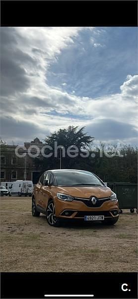 Usado Renault Scénic III Edition One 130 CV (95 kW) 2016 Naranja Monovolumen