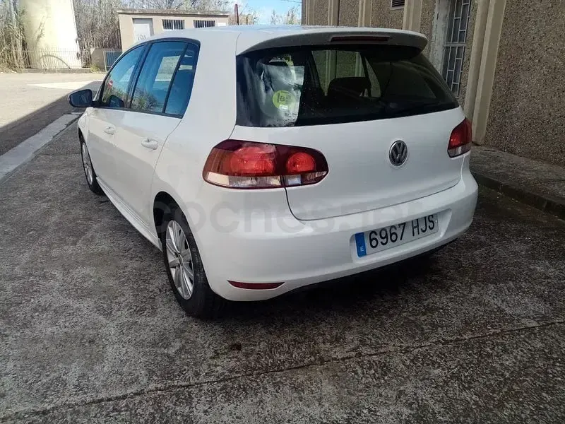 Usado VW Golf VII Advance 105 CV (77 kW) 2013 Blanco Berlina