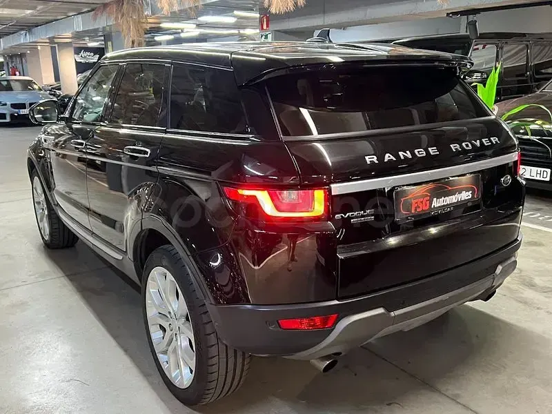 Usado Land Rover Range Rover evoque HSE 150 CV (110 kW) 2015 Negro SUV