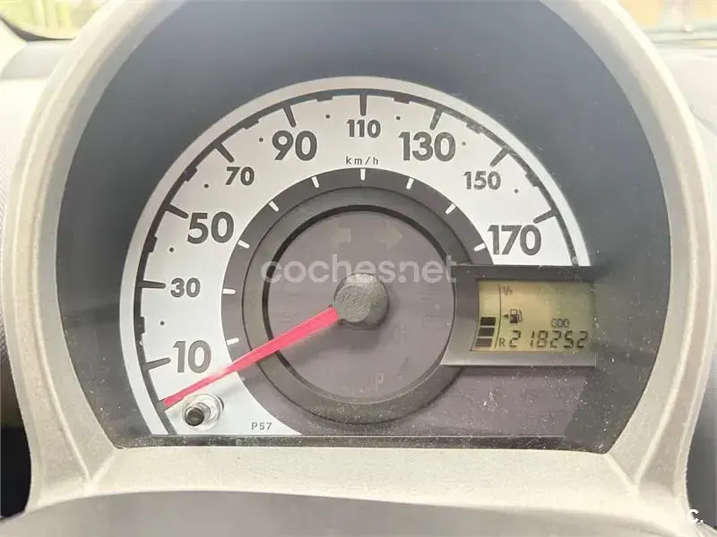 Używany Toyota Aygo Live 68 KM (50 kW) 2010 Czarny Hatchback