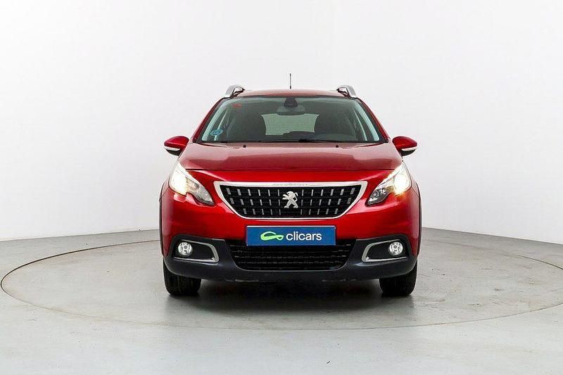 Usado Peugeot 2008 Signature Sky 130 CV (95 kW) 2019 Rojo SUV