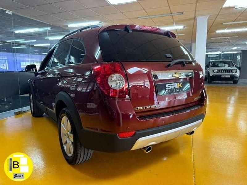 Usado Chevrolet Captiva 150 CV (110 kW) 2007 Rojo SUV