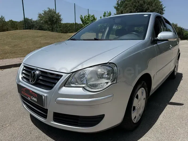 Usado VW Polo United 60 CV (44 kW) 2008 Gris / plata Utilitario