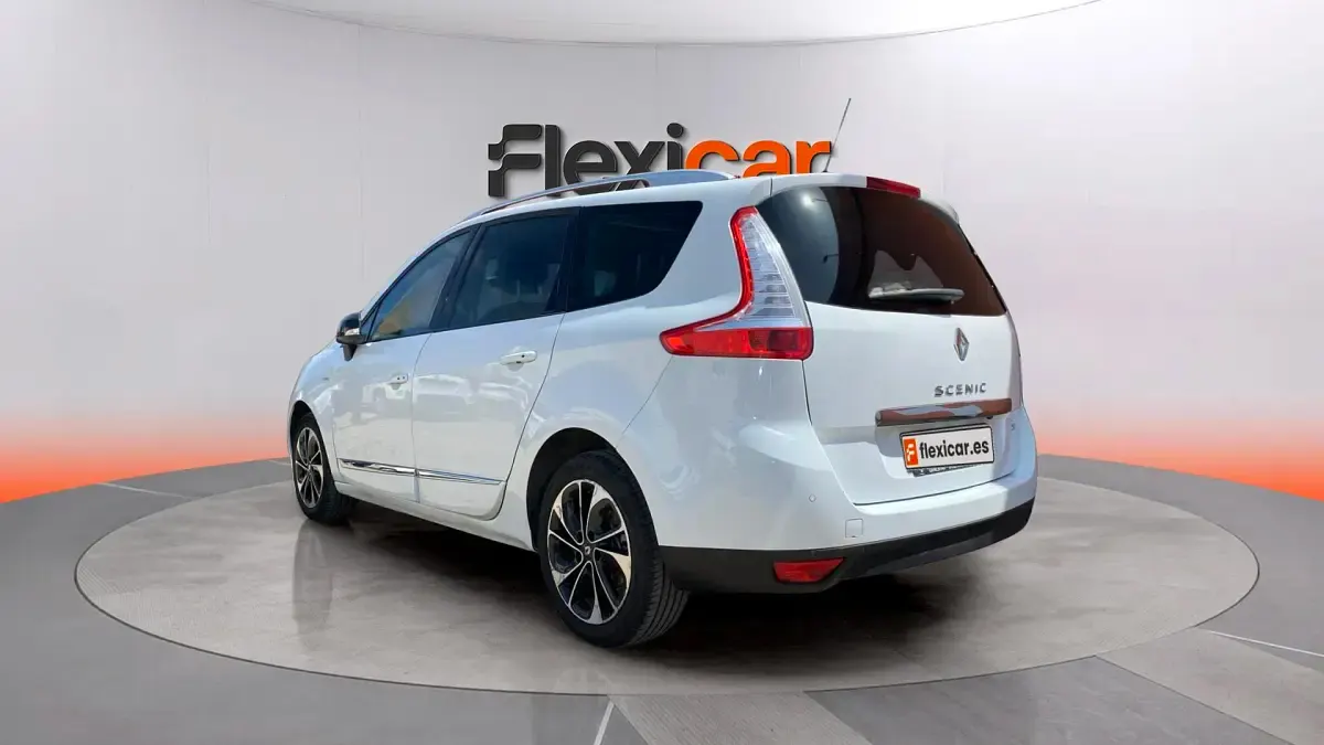 Usado Renault Grand Scénic IV Bose Edition 110 CV (80 kW) 2016 Blanco Monovolumen