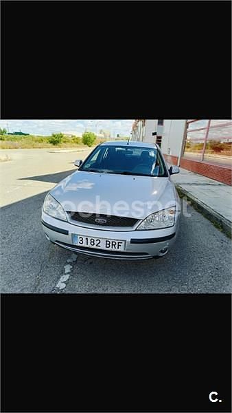 Gris / plata Usado 2001 Ford Mondeo Trend Berlina | 2150 € (Precio justo) - Imagen 1/3