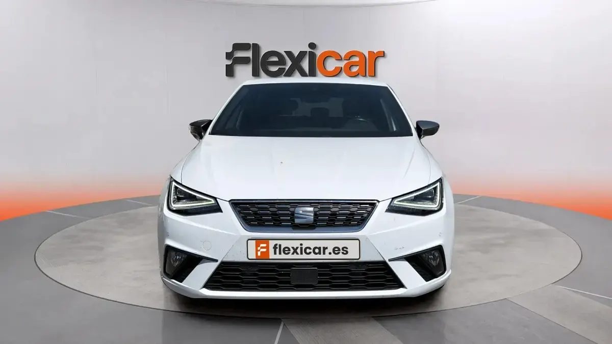 Usado Seat Ibiza 115 CV (84 kW) 2024 Blanco Utilitario