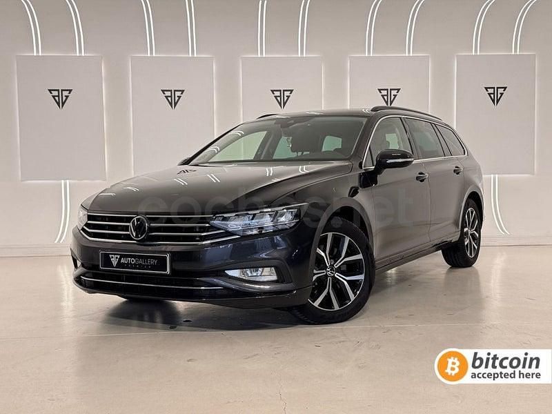 Usado VW Passat Executive 150 CV (110 kW) 2024 Gris Familiar