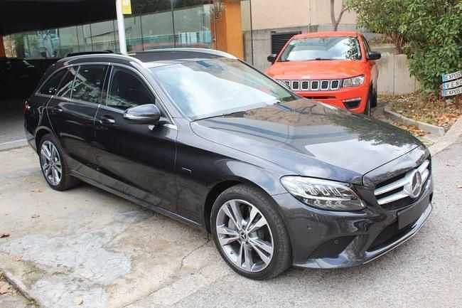 Usado Mercedes C300e 320 CV (235 kW) 2021 Negro Familiar
